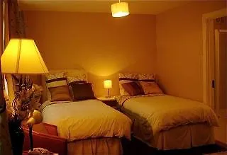 Hotel Claddagh 2*